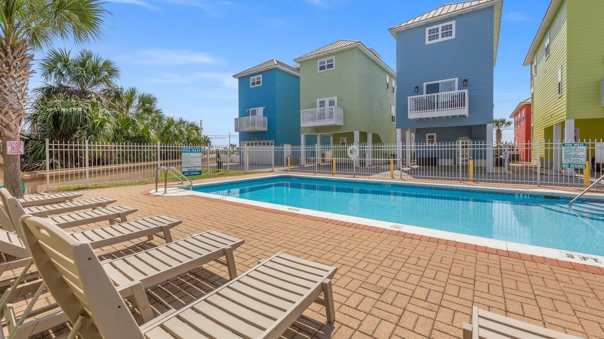 Across Street From Beach - Close To Pier Park - Sleeps 6! Panama City Beach Holiday home